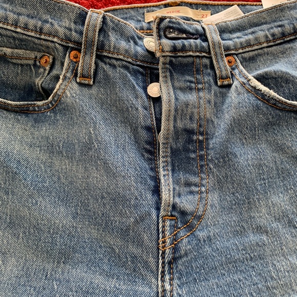 Levi’s Wedgie woman’s straight fit jeans size 27 - Picture 4 of 12